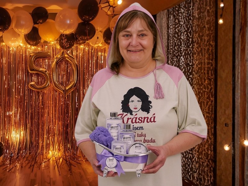       
          Dárky k 50. narozeninám pro ženy: když humor potká eleganci
      